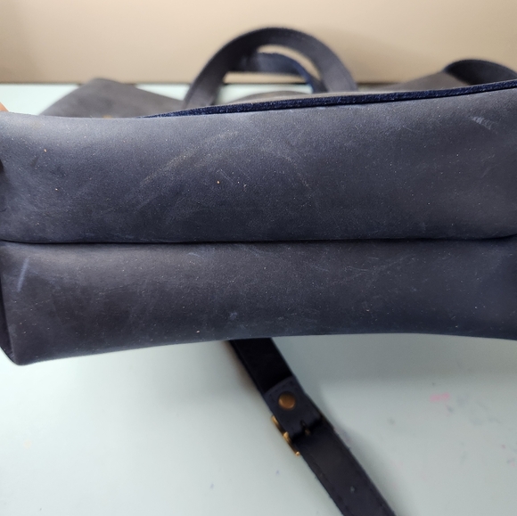 Portland leather AP small crossbody tote bag - Picture 6 of 8